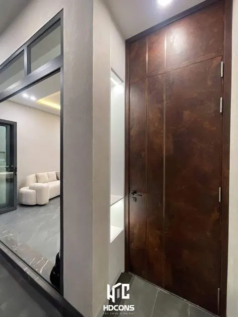 Hoàn thiện cửa vào