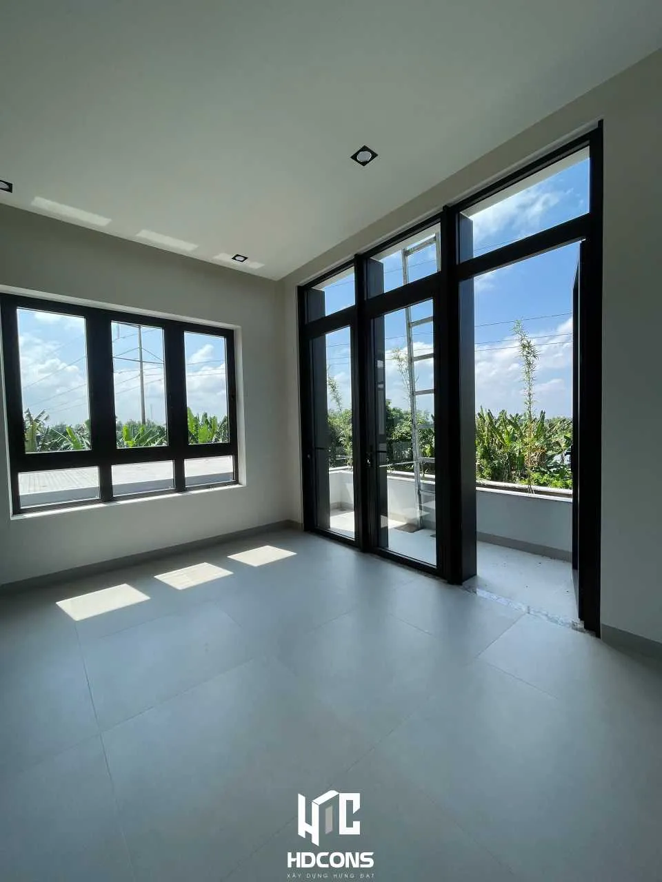 Hoàn thiện sàn gạch các không gian trong biệt thự với chất lượng cao cấp