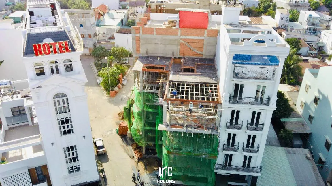 Công trình thi công nhìn từ trên cao