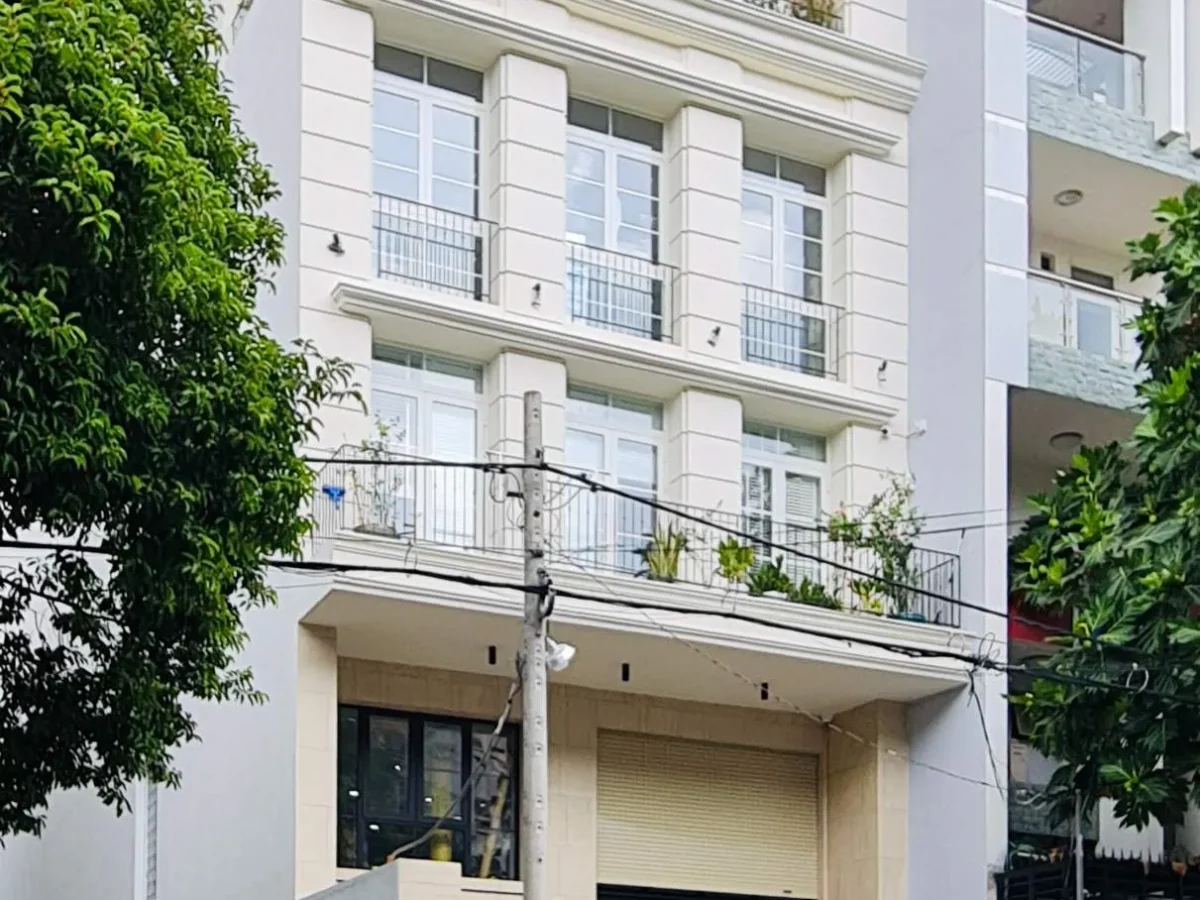 Mặt đứng chính được thi công theo đúng thiết kế